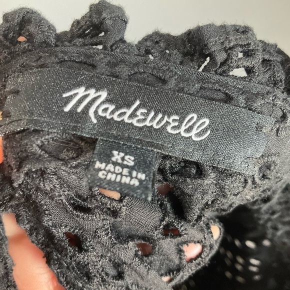 Madewell Eyelet Mockneck Ruffle Top black color size XS T10 - Picture 10 of 10